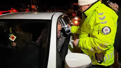 Adana’da “Ceza Yazmayın” Israrı Kameraya Saldırıyla Bitti!